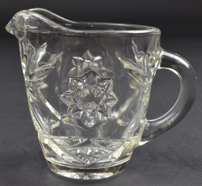 http://old.tgldirect.com/product_files/206800750002/anchor-hocking-prescut-clear-pattern-creamer-35-tall-4-700.jpg